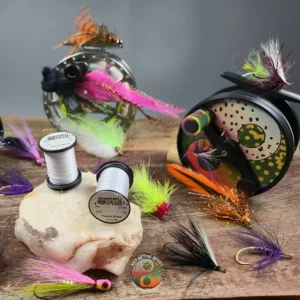 Semperfli Classic White 6/0 Waxed Thread, Saltwater on the fly