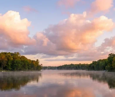 Plan your West Okoboji Lake Bass Fly Fishing Iowa trip with seasonal tips, flies, and hotspots for clear water largemouth and smallmouth.