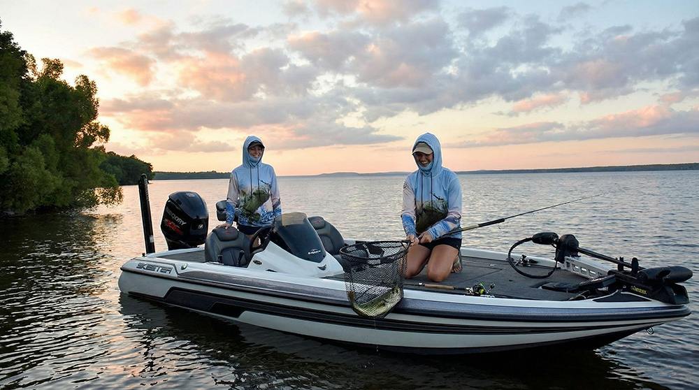 Fly fishing for bass on Lake Gogebic in Michigan. Saltwater on The fly.