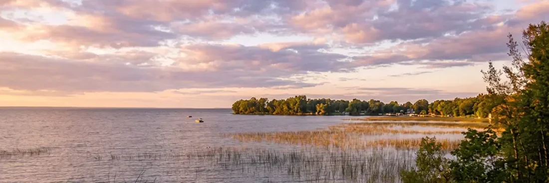 Plan your trip for Mille Lacs Lake Bass Fly Fishing Minnesota with tactics, flies, gear, and local insight for giant smallmouth