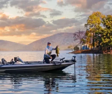 Your complete guide to conventional tackle bass fishing at Smith Mountain Lake, VA — seasonal tactics, top baits, best spots for largemouth and smallmouth, gear setup, and local tips. No filler. Just fish.